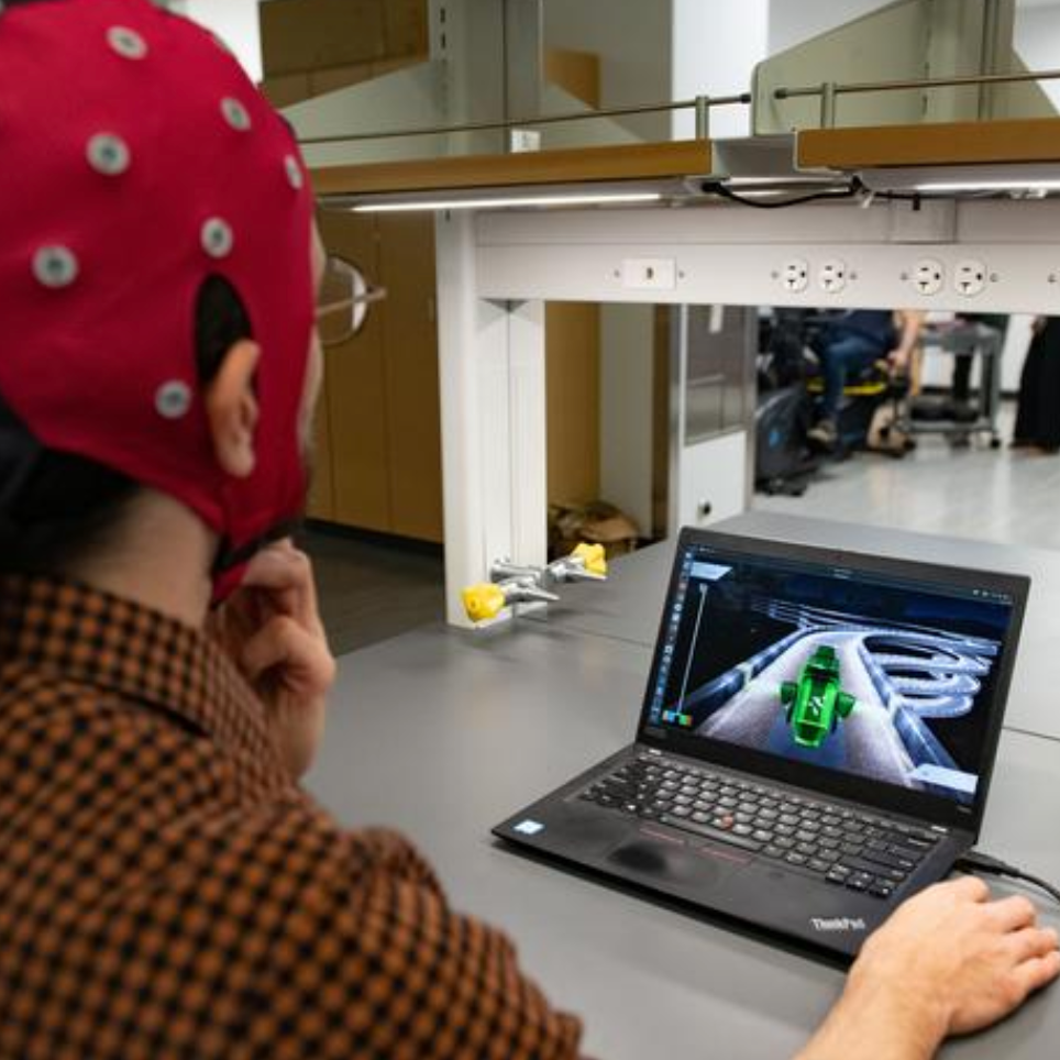 Brain-computer interface lets patients play games with just their thoughts