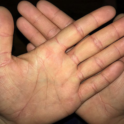 The skin's electrical properties can reveal what we're feeling