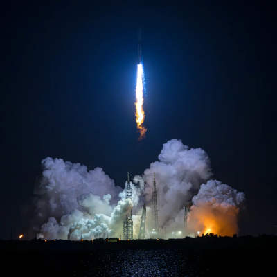Blue Origin launches the New Glenn rocket