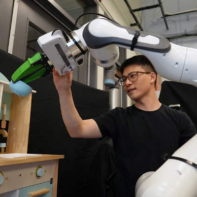 Robots learn from human nudges