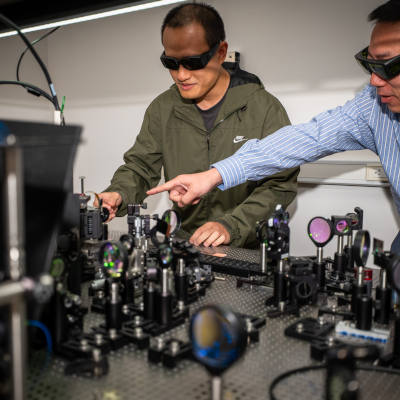New photonic chip speeds up AI training
