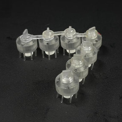 Simple robots mimic nature’s teamwork