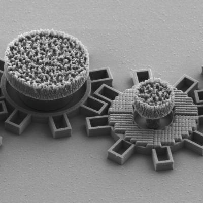 Light-powered gears break size limits for tiny machines