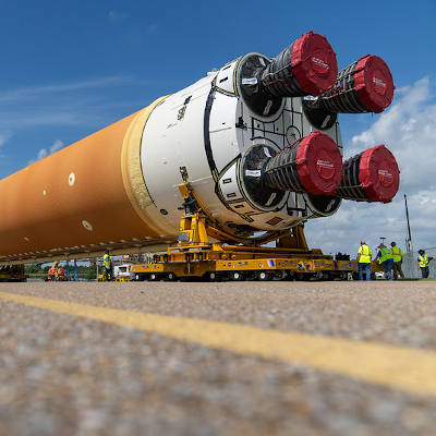 Nasa plans early crewed mission around the moon