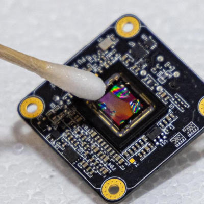 Mini microscope captures real-time mouse brain activity