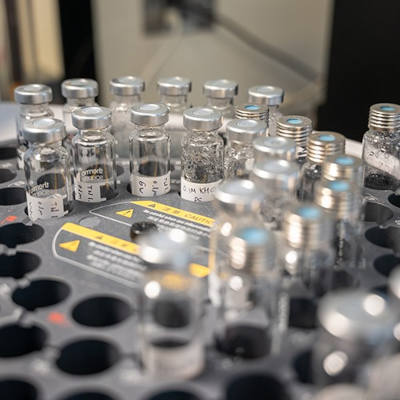 AI finds new battery materials with little data